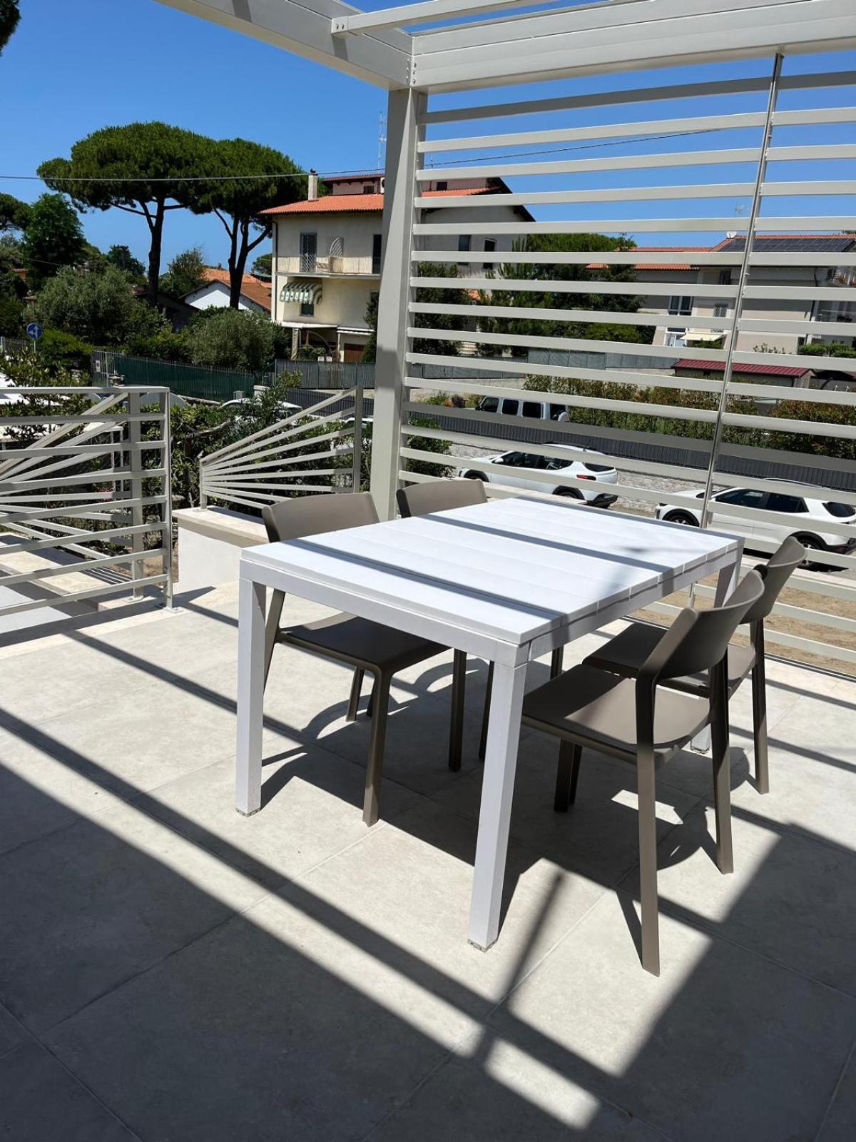 Appartamento In Villa A Tirrenia, Eleganza E Comfort A Pochi Passi Dal Mare Пиза Екстериор снимка