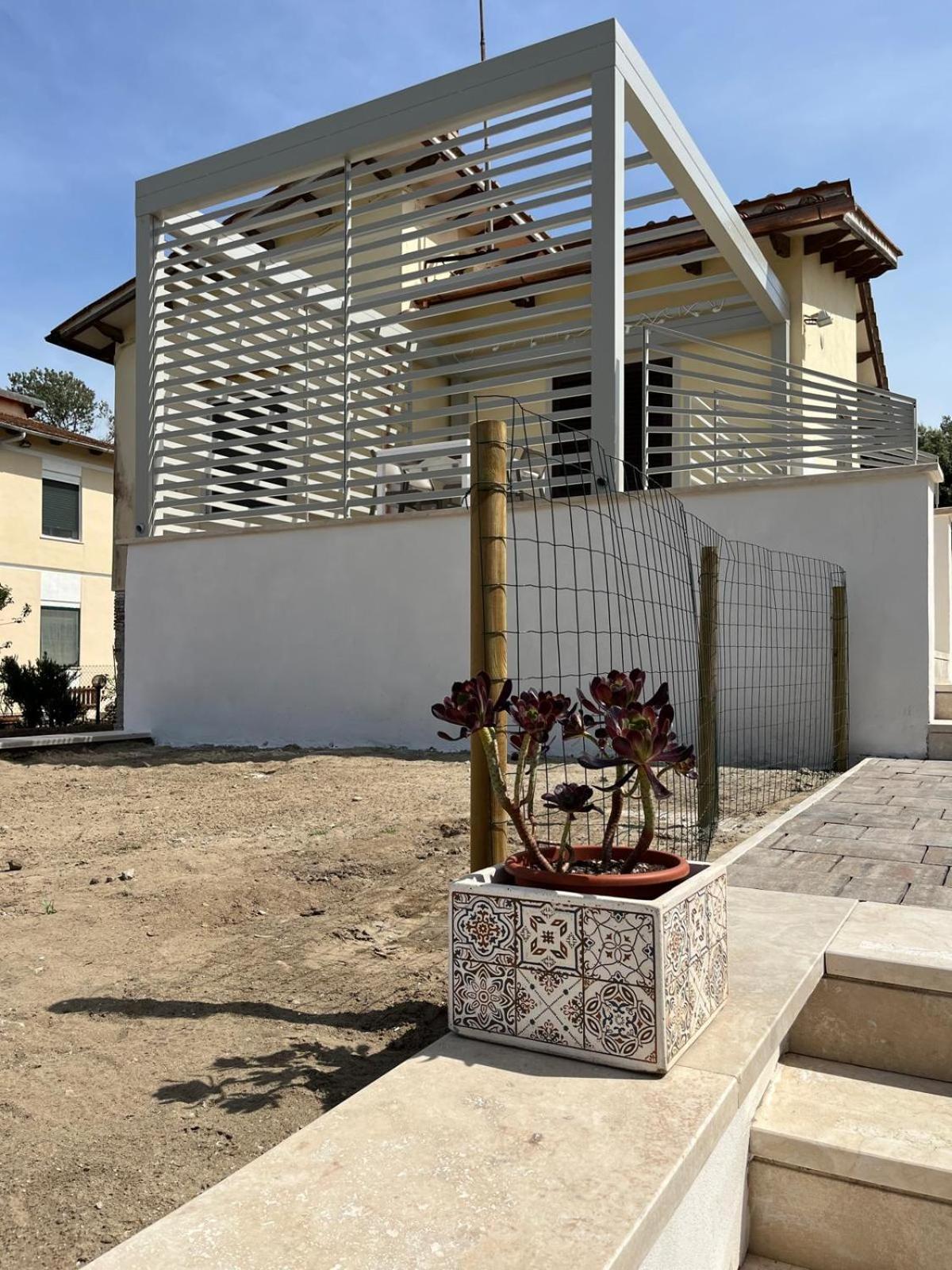 Appartamento In Villa A Tirrenia, Eleganza E Comfort A Pochi Passi Dal Mare Пиза Екстериор снимка
